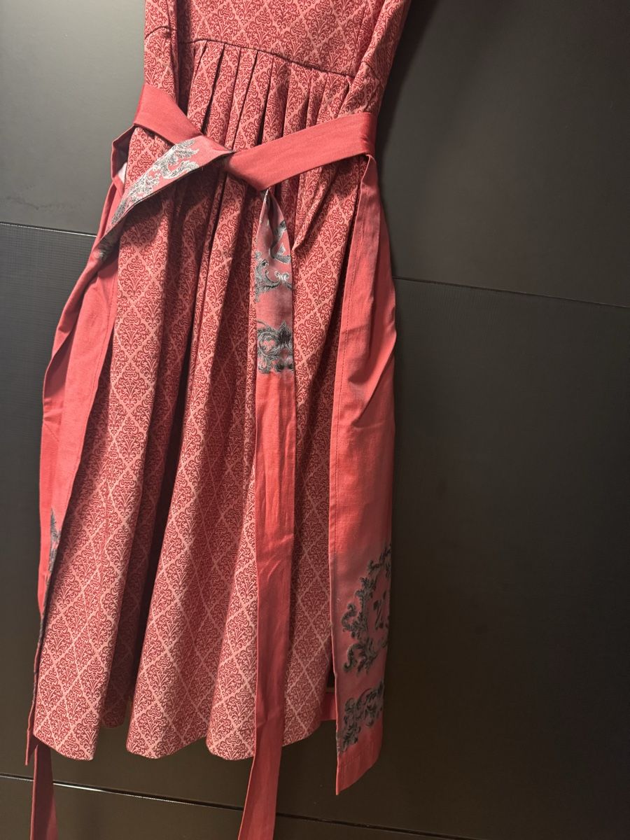 Kleider: Dirndl – Gebraucht aus Saas im Prättigau von Holliwood 3