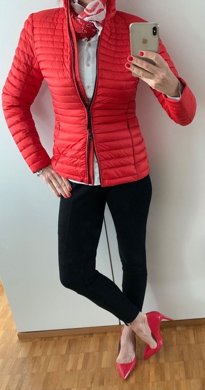 Bogner Giacche: JACKE  Bogner ORIGINAL  - ROT - oder DUNKELBLAU oder SCHWARZ – Nuovo e nell'imballaggio originale da Adliswil venduto da atram57 1