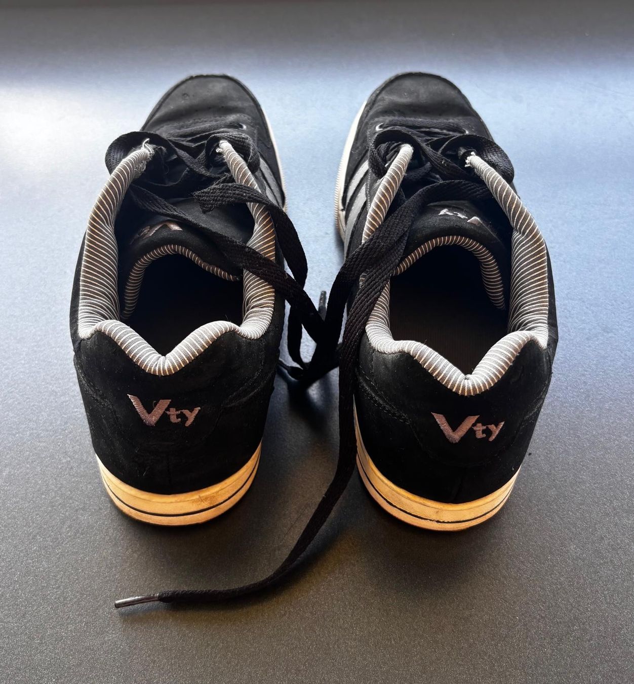 Herrenschuhe: Schuhe VTY, Grösse 42 – Gebraucht aus Düdingen von LUCKAE 4