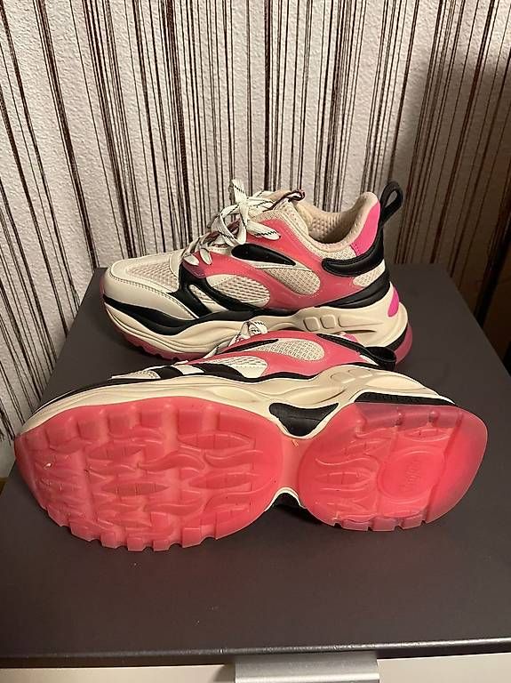 Damenschuhe: Buffallo Schuhe – Neu und originalverpackt aus Wetzikon ZH von iva_f65f 4