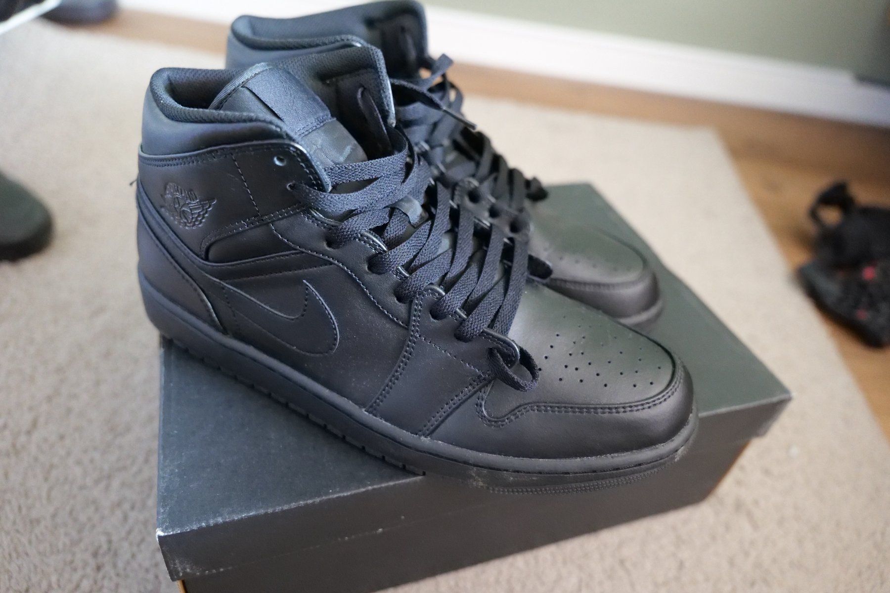 Jordan Chaussures hommes: Jordan 1 Mid black – D'occasion à Arisdorf par G.Friderich 2