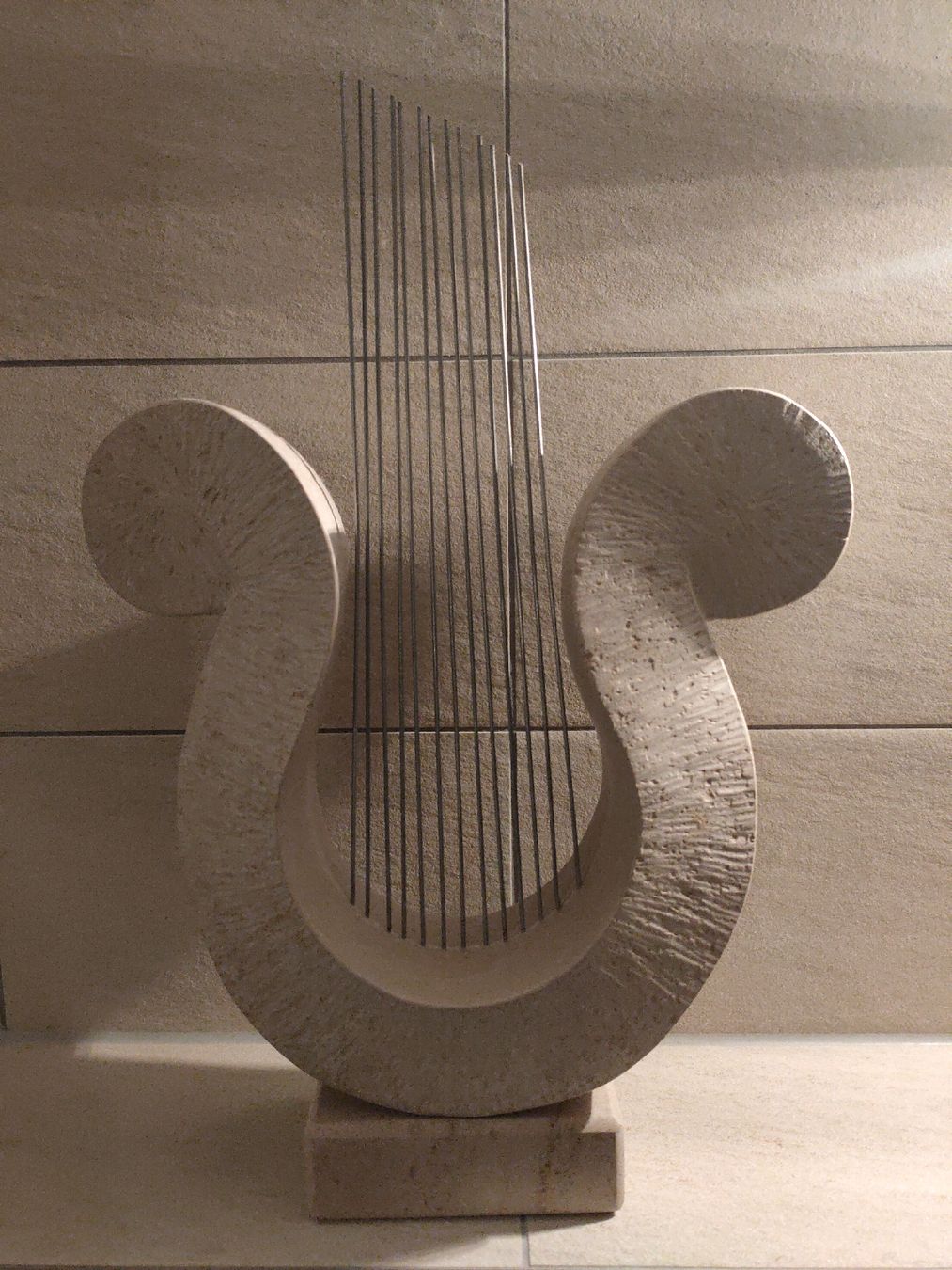Sculture & Statue: Moderne Steinskulptur, handgefertigt - ein Blickfang! – Nuovo (secondo la descrizione) da Oberwil b. Büren venduto da 3298Oberwil