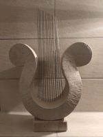 Moderne Steinskulptur, handgefertigt - ein Blickfang!