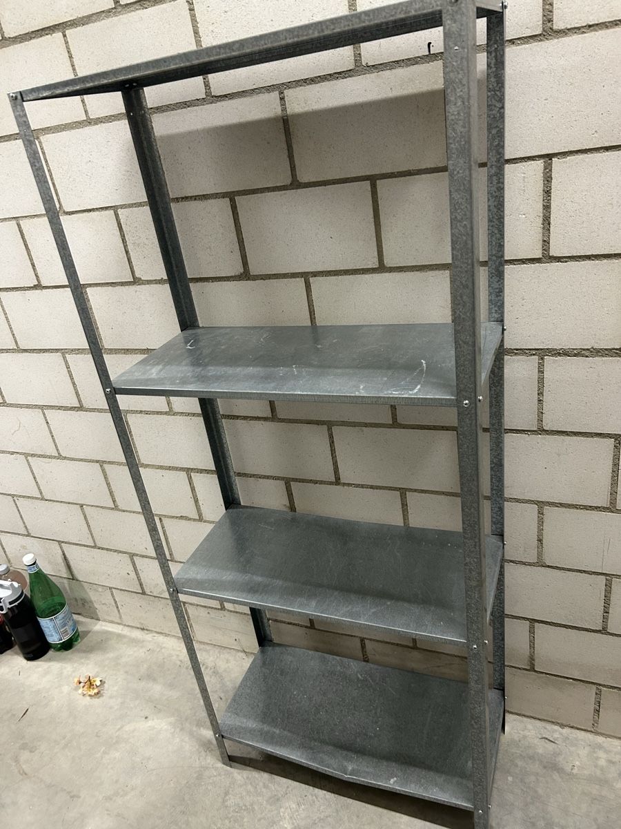 Scaffali: Steckregal Metall – Usato da Buchs ZH venduto da SegerLegende 1