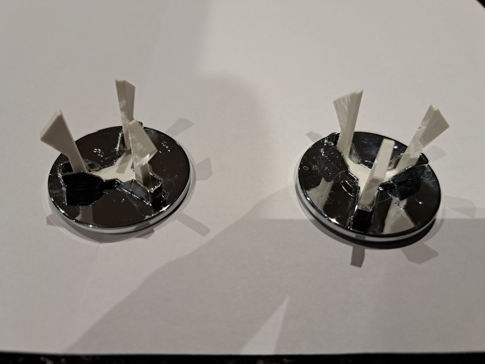 WC: Überlaufabdeckung Verchromt – Usato da Sirnach venduto da Der-Installateur 2