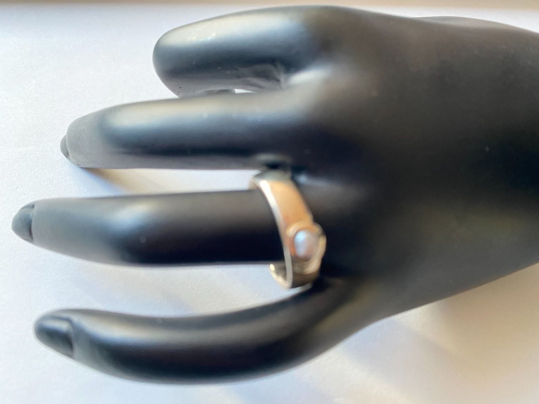 Anelli: Ring, Silber/Perle, Durchm. 55, (41) – Nuovo (secondo la descrizione) da Muri b. Bern venduto da Silberqualle
