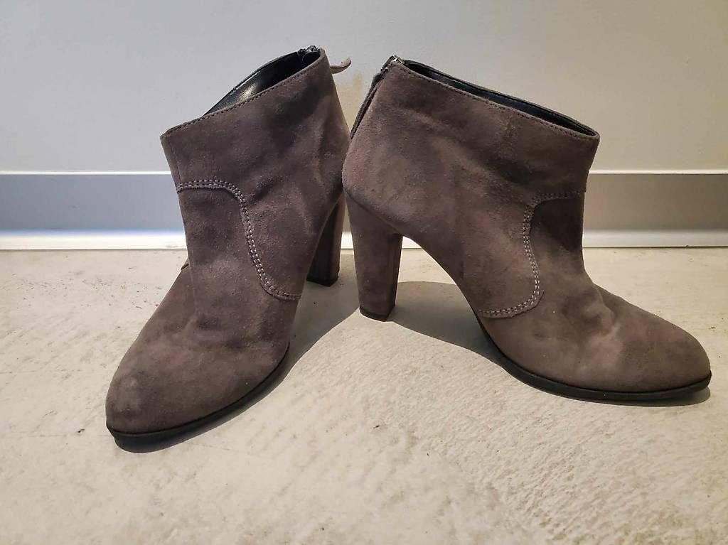 Chaussures femmes: Bottines en daim "Carmens" – D'occasion à Chancy par Sooeg_01