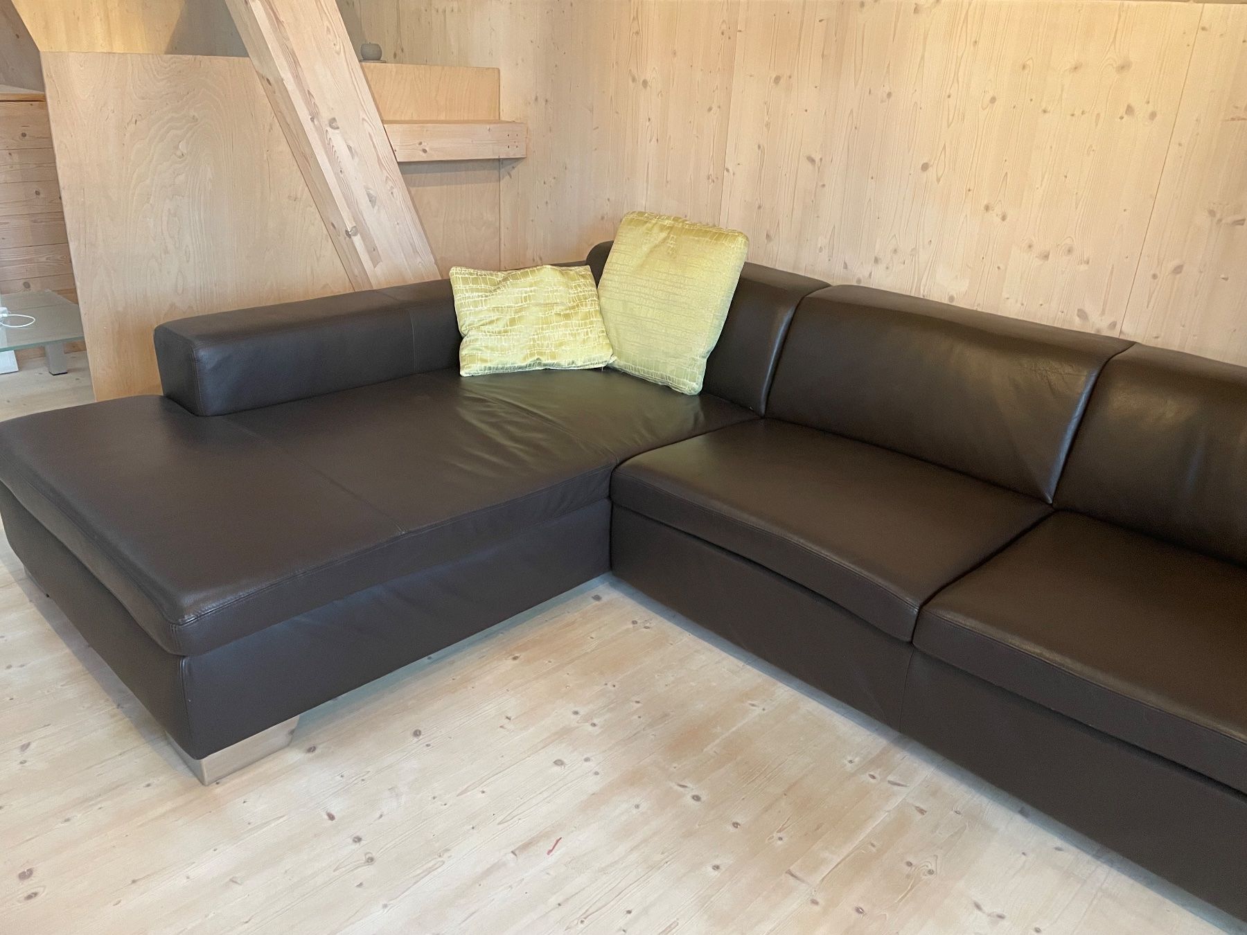 Divani: Ecksofa aus Leder mit Longchair rechts – Usato da Oberkulm venduto da kat_x568 5