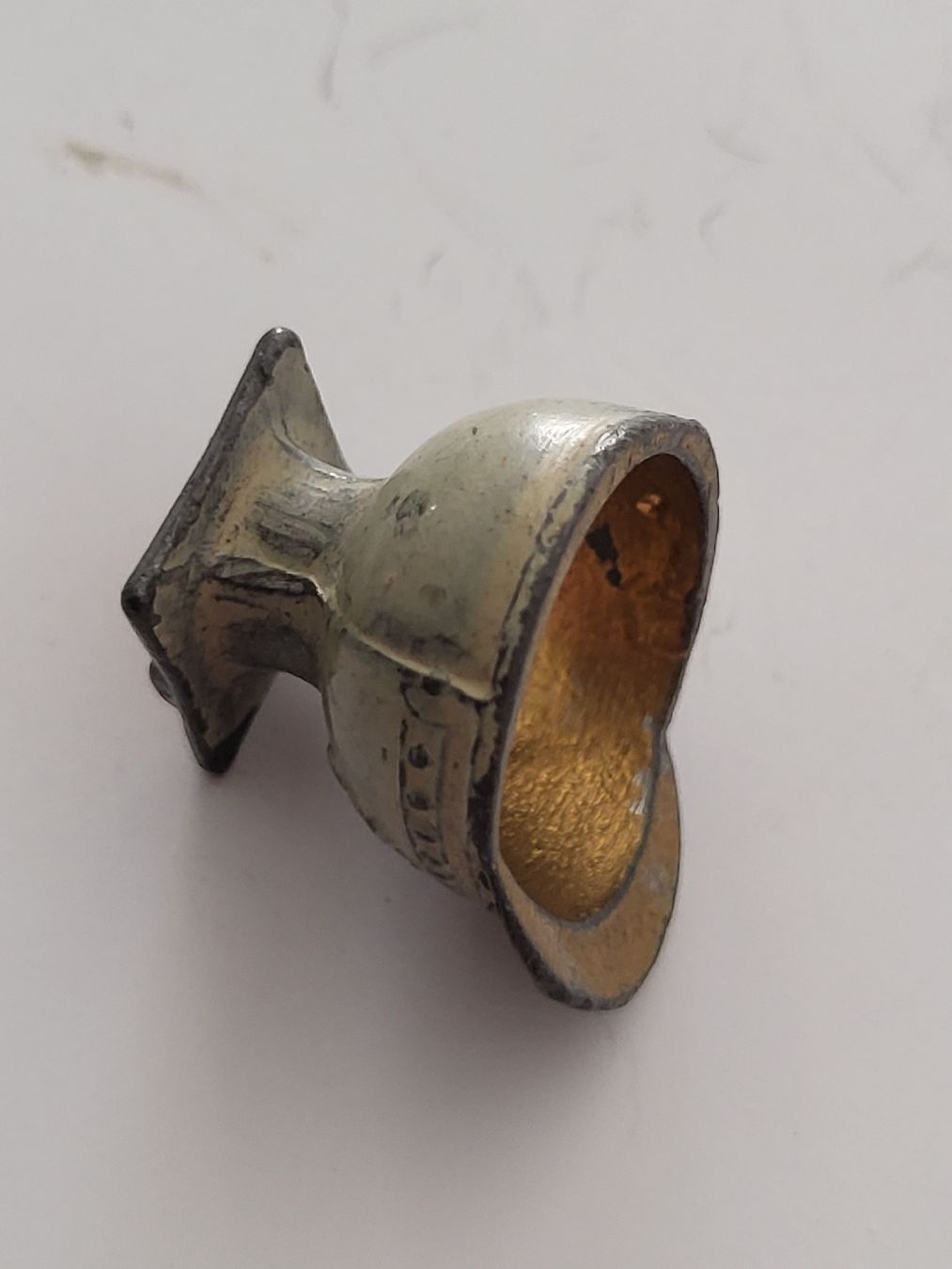 Abbigliamento & accessori d'epoca: antiker miniatur Helm Militär – Usato da nunningen venduto da mic_88k2 2