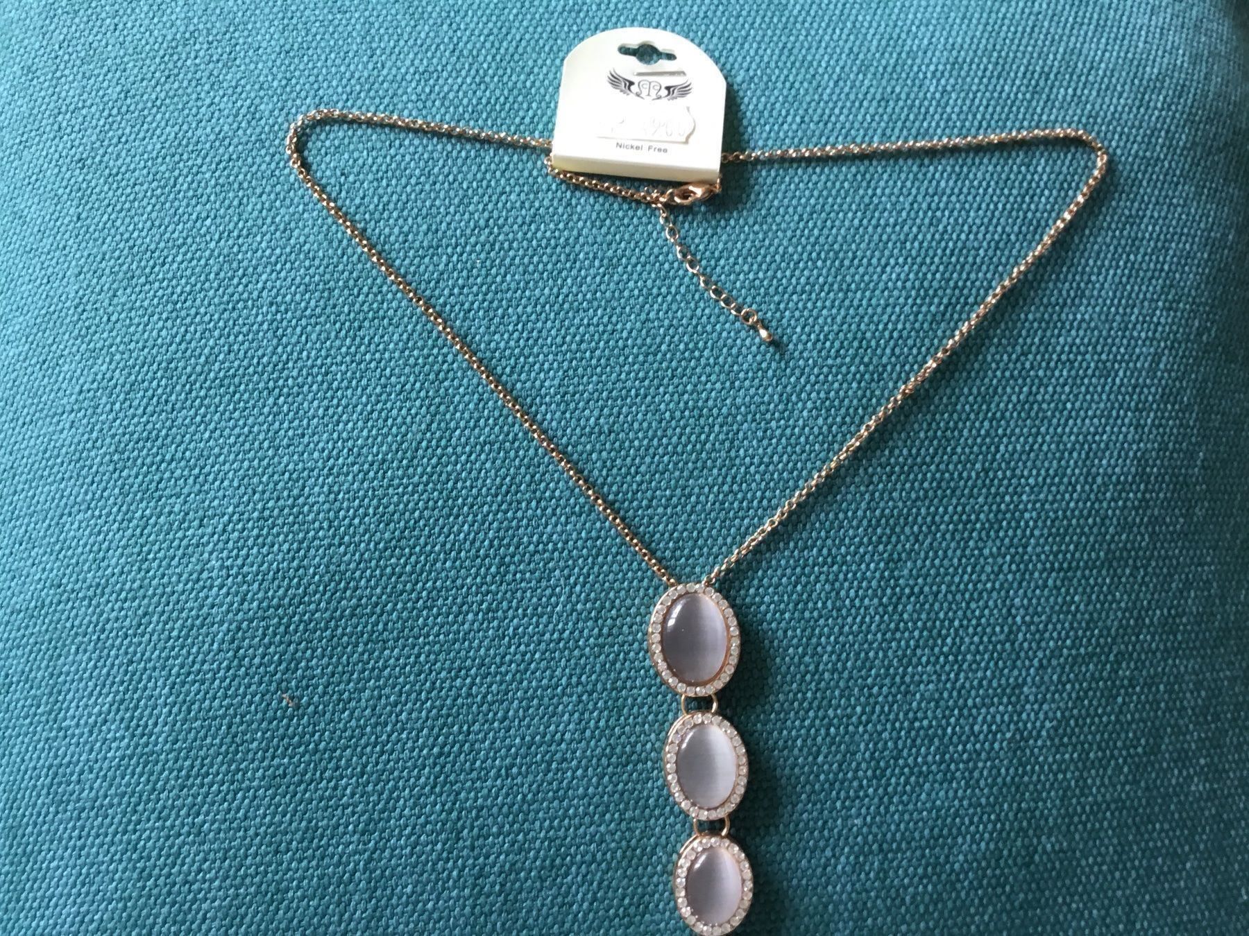 Catenine: Collier doré pendentif à reflets nacrés – Nuovo e nell'imballaggio originale da Le Landeron venduto da nic_8hd5 2
