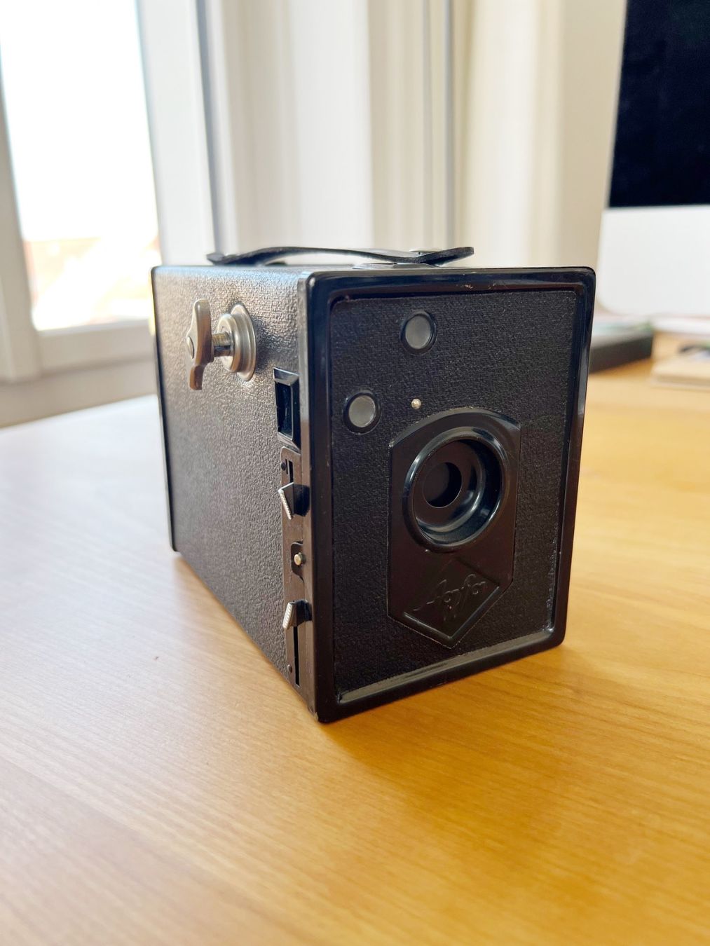 Agfa Fotocamera: Agfa Synchro Box Rollfilm Kamera – Usato da Wädenswil venduto da fruitgarden
