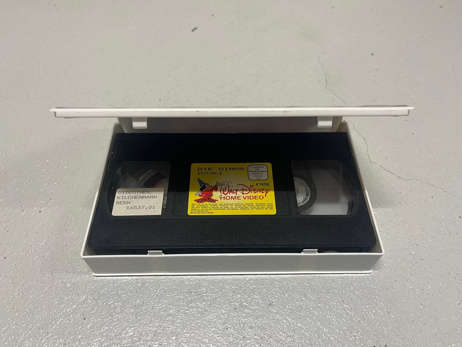 Tutti i VHS: Die Dinos - Das erste Rendezvous VHS Kassette Edition 2 – Usato da Seftigen venduto da cha_h7jt 1