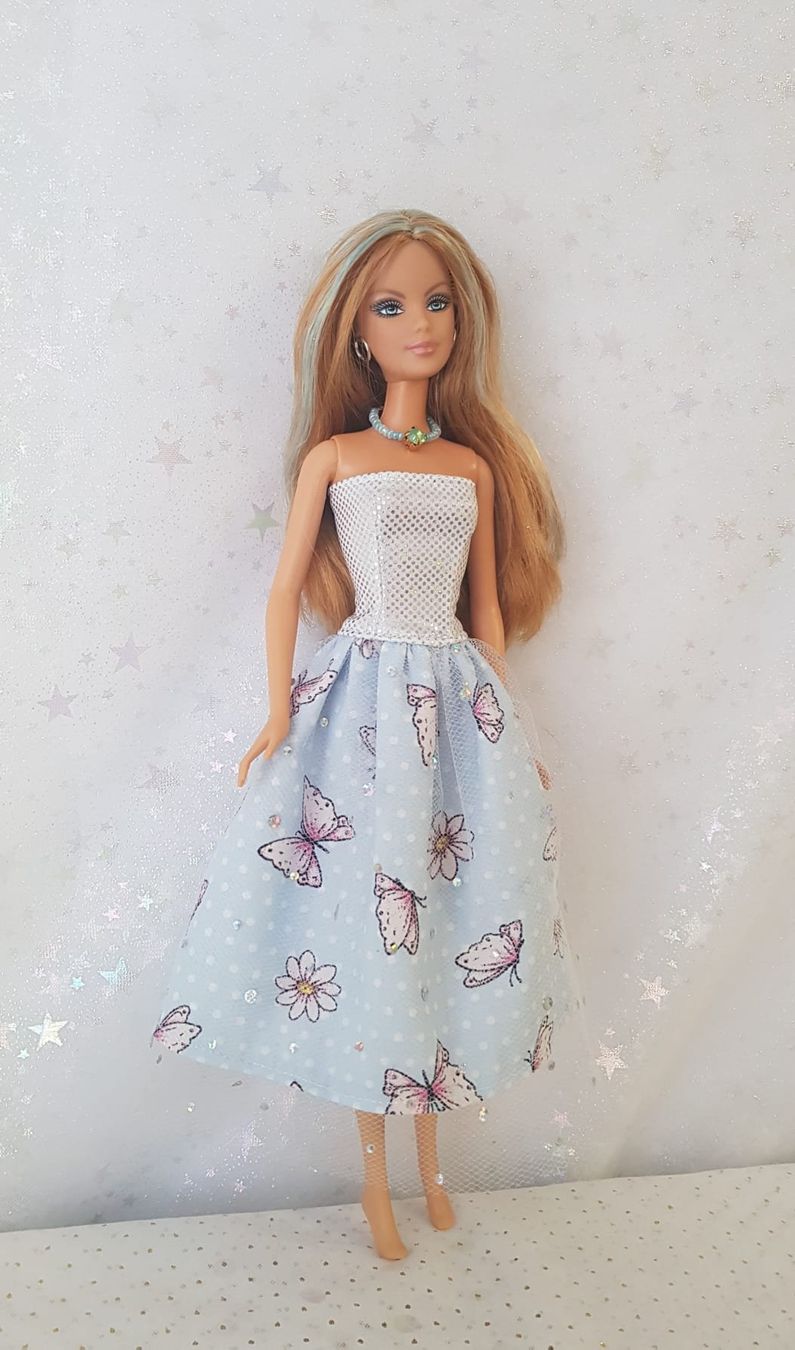 Bambole: Barbie Kleid mit Halskette – Nuovo (secondo la descrizione) da Lachen SZ venduto da Sakura4hime 1