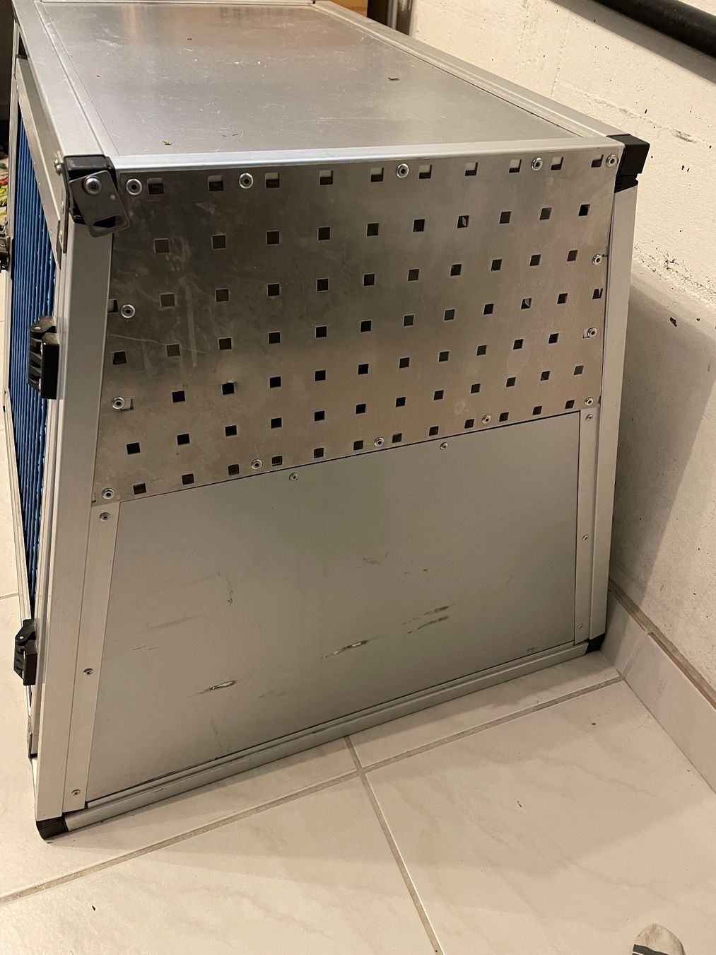 Gabbie, trasporto & Sicurezza: ausbruchsichere Hundebox – Usato da Brugg AG venduto da Swissm7 1