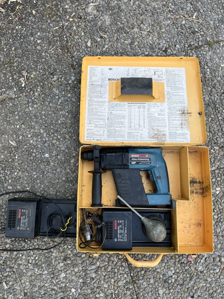 Bosch Perceuses: BOSCH Akku-Dübelking defekt – Défectueux à Fischingen par nat_9qn7