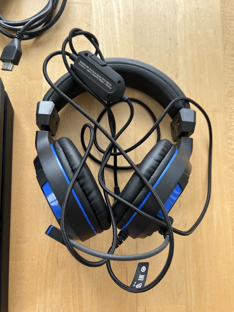 Sony Console: Play Station 4 inkl. Zubehör – Usato da Reiden venduto da Husaberg93 1