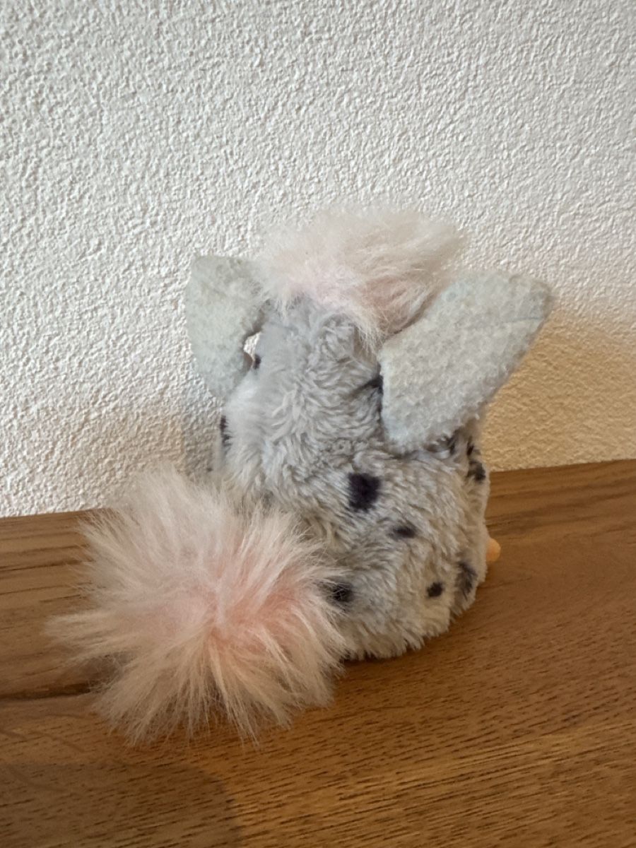 Jouets: Furby 1998 Tiger Electronics Spielzeug grau rosa – Défectueux à Lenzburg par eyworld 2