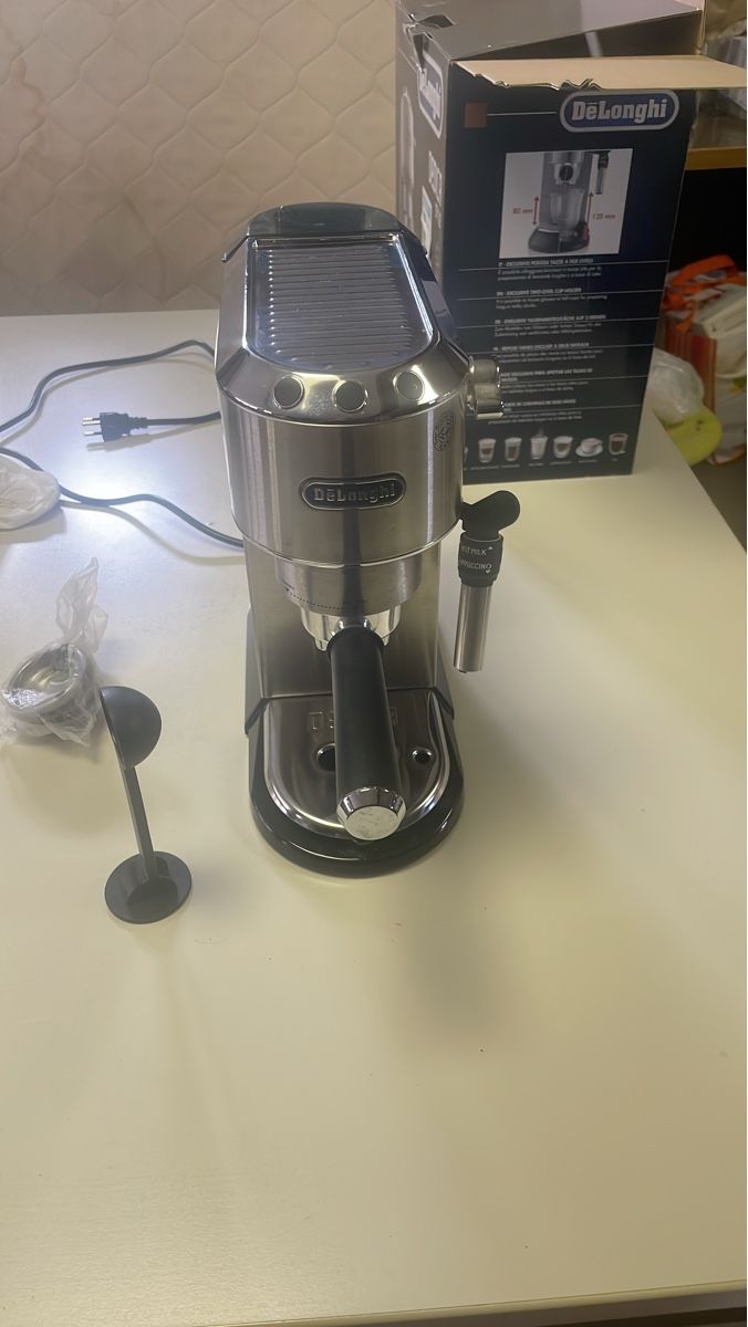 Macchine per caffè & Macchine per espresso: DeLonghi Espressomaschine Dedica neuwertig – Usato da Bleiken venduto da balou018