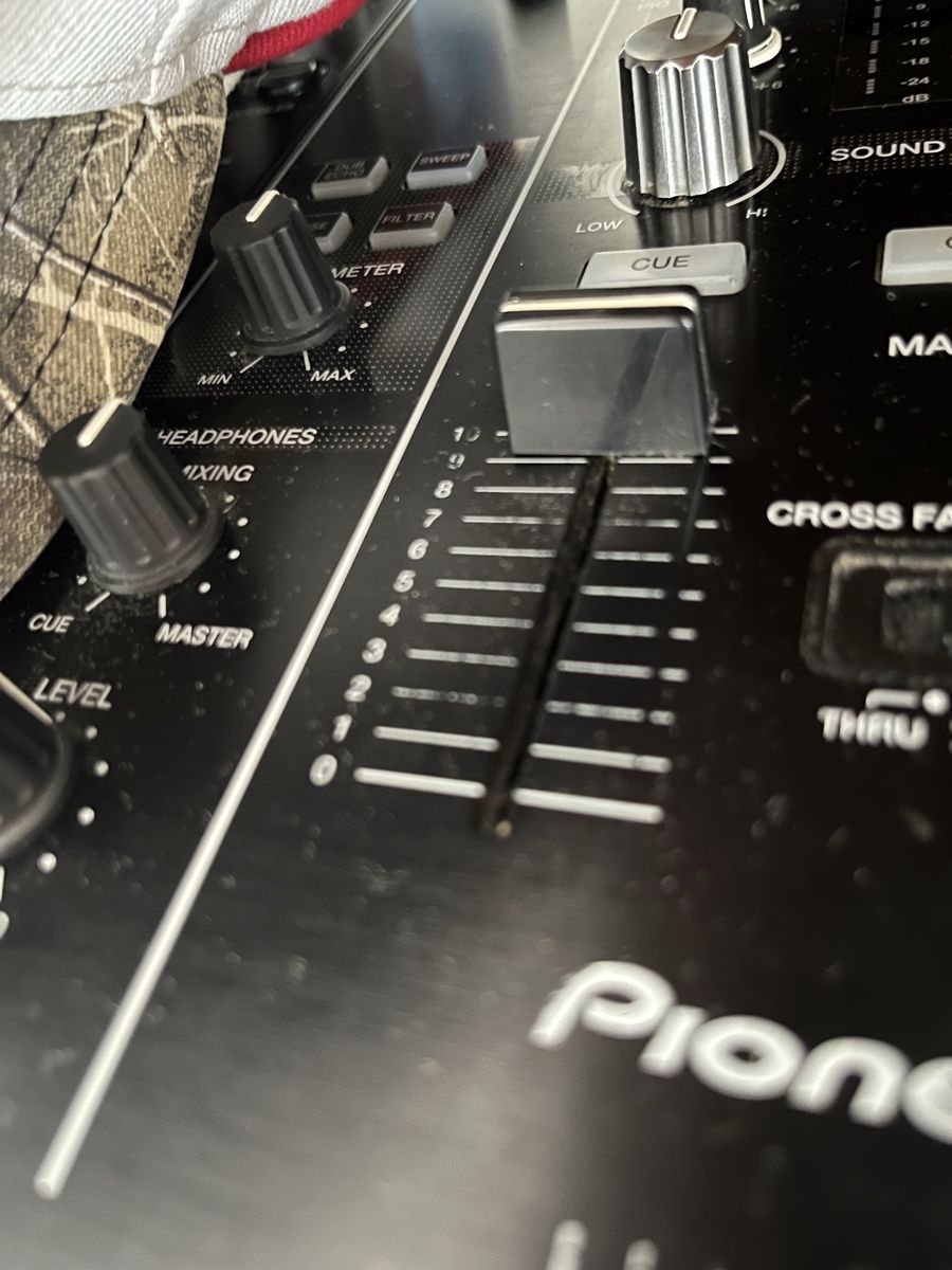 Pioneer Console di mixaggio: Pioneer DJ XDJ-RX2 – Usato da St-Sulpice VD venduto da HSchultz 1
