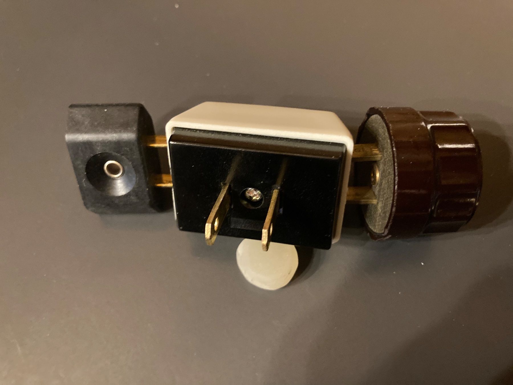 Unità & Adattatore: Reise Strom-Steckeradapter, .... 3 Stück – Usato da Muttenz venduto da Golden_Times 6