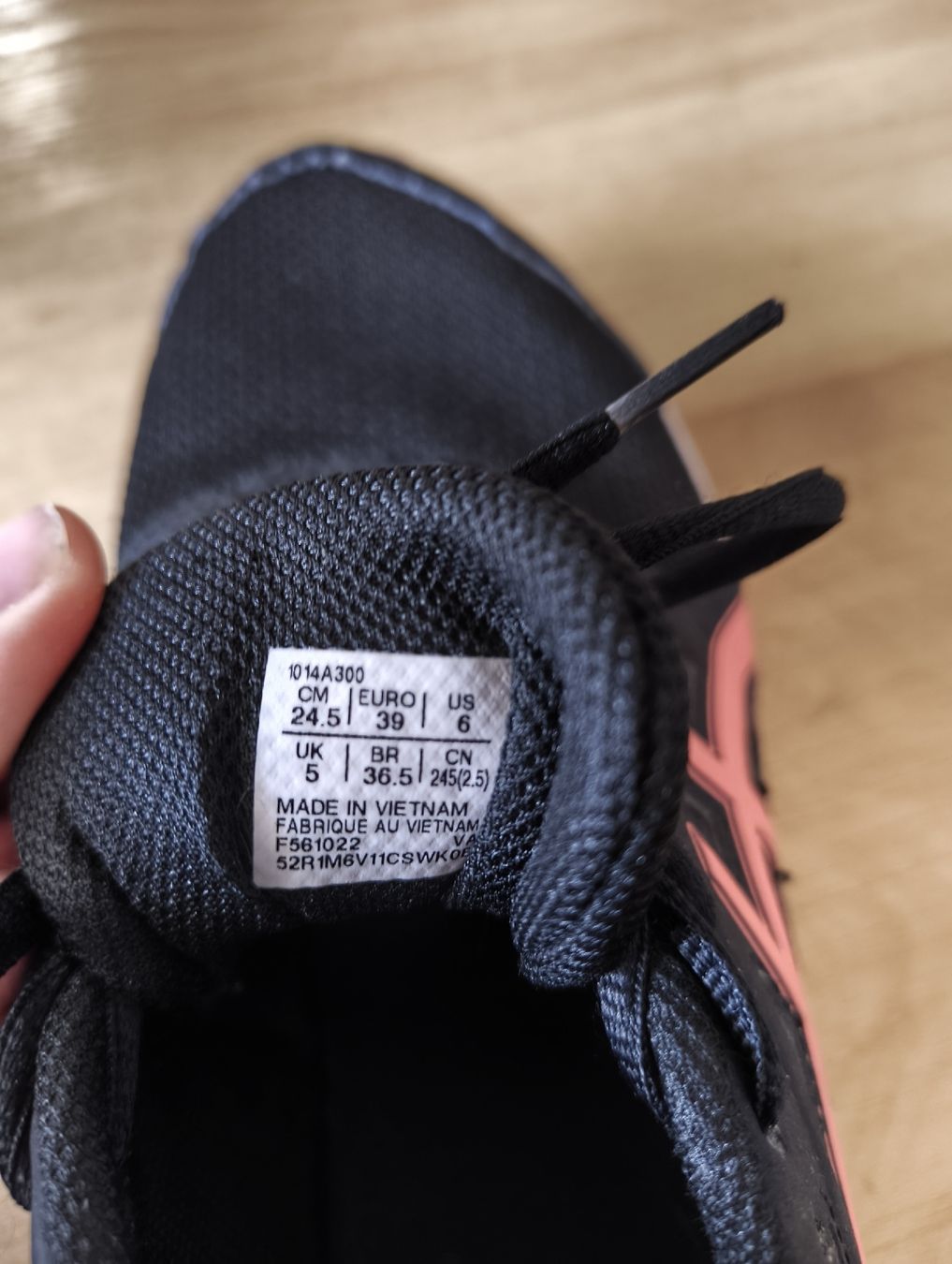 Dakine Rucksäcke: Dakinie Rucksack mit Laufschuhen Gr. 39 – Gebraucht aus Oberdiessbach von verkaufbar 4