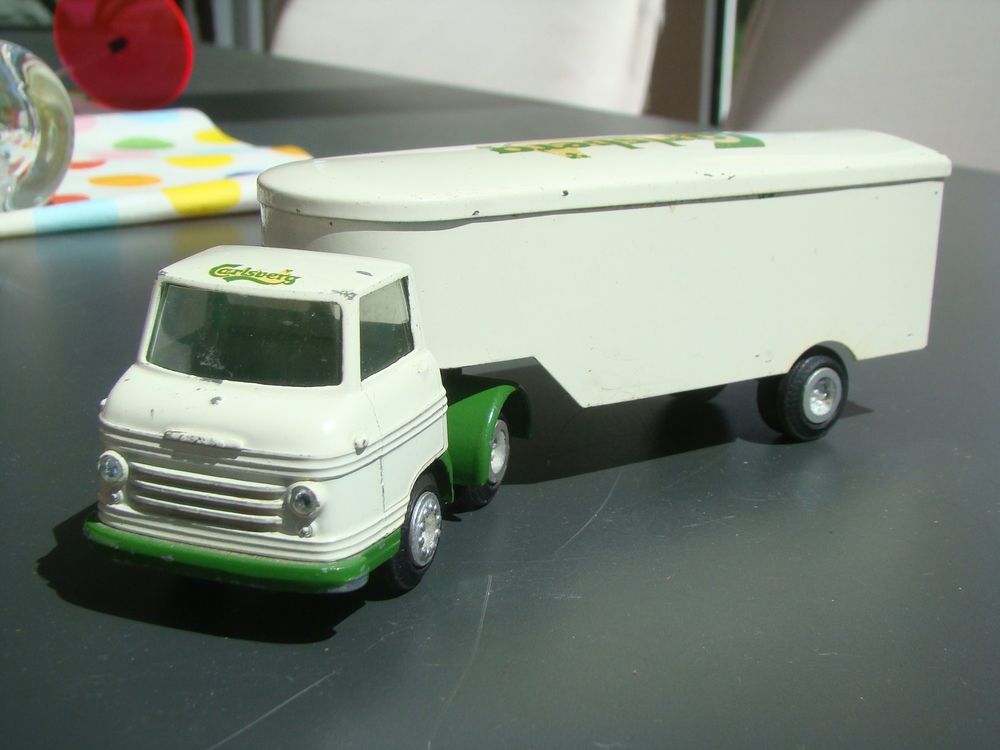 TEKNO - 861 - Volvo semi Remorque Surbaissée - AKERMAN - En boite