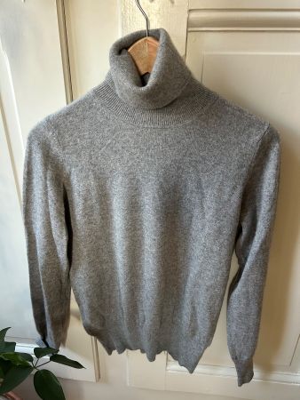 Cashmere Turtleneck – Size S