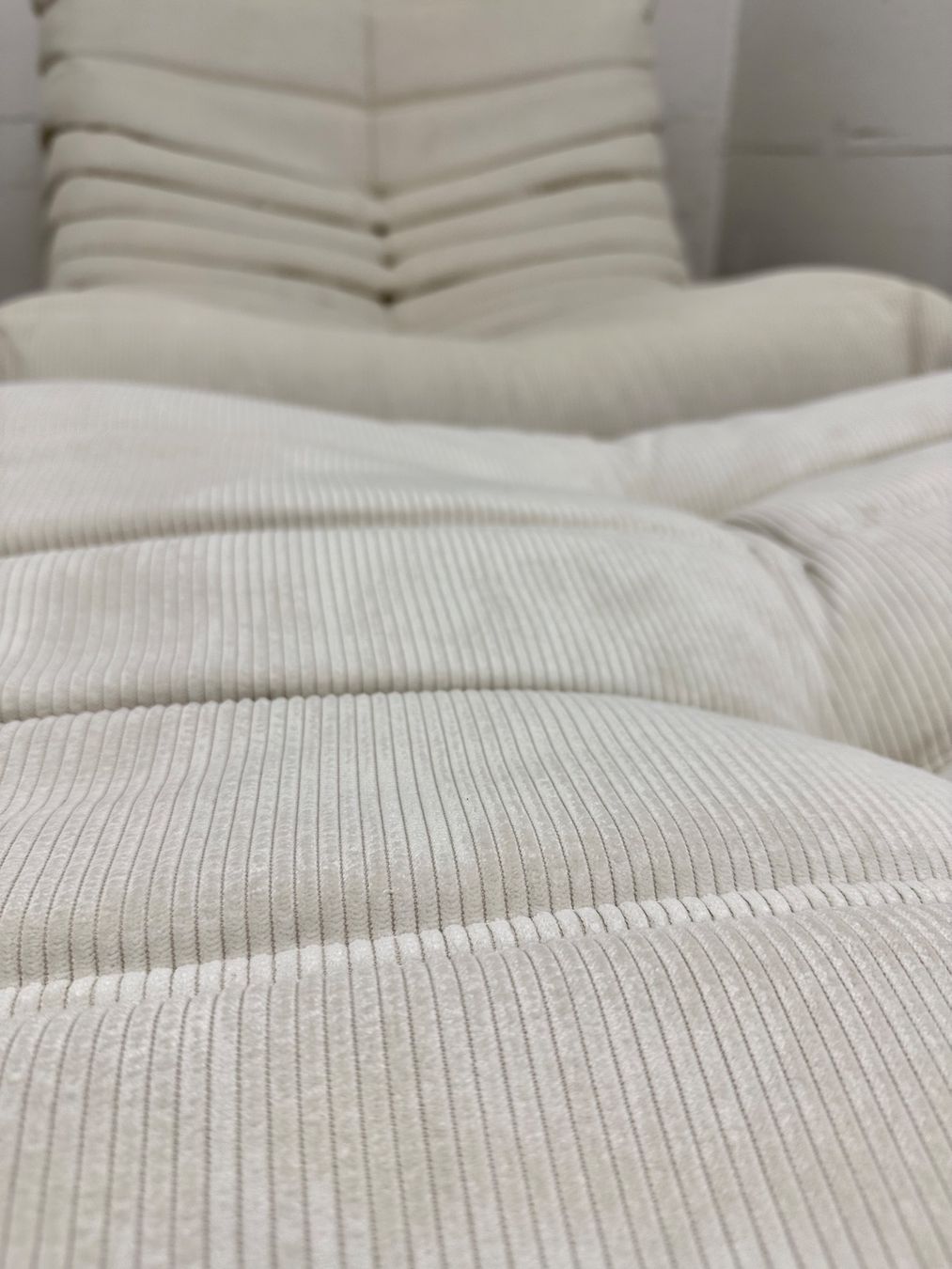 Ligne Roset Poltrone: Neu gepolstertes Togo Set  Sessel + Pouf – Nuovo (secondo la descrizione) da Zürich venduto da ERATOMIUM 3