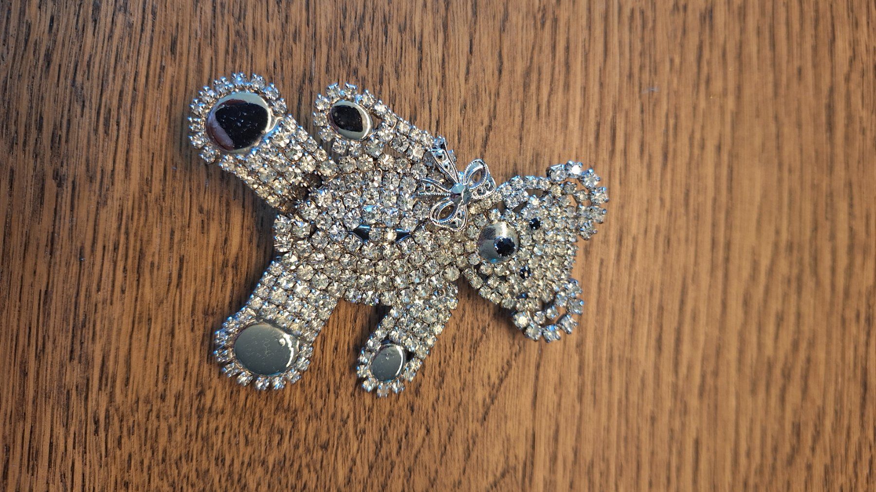 Spille & Fermagli: Wunderschöne vintage Teddy Bär Brosche mit Strass-Steinen – Usato da Ebmatingen venduto da Tschiipii 1