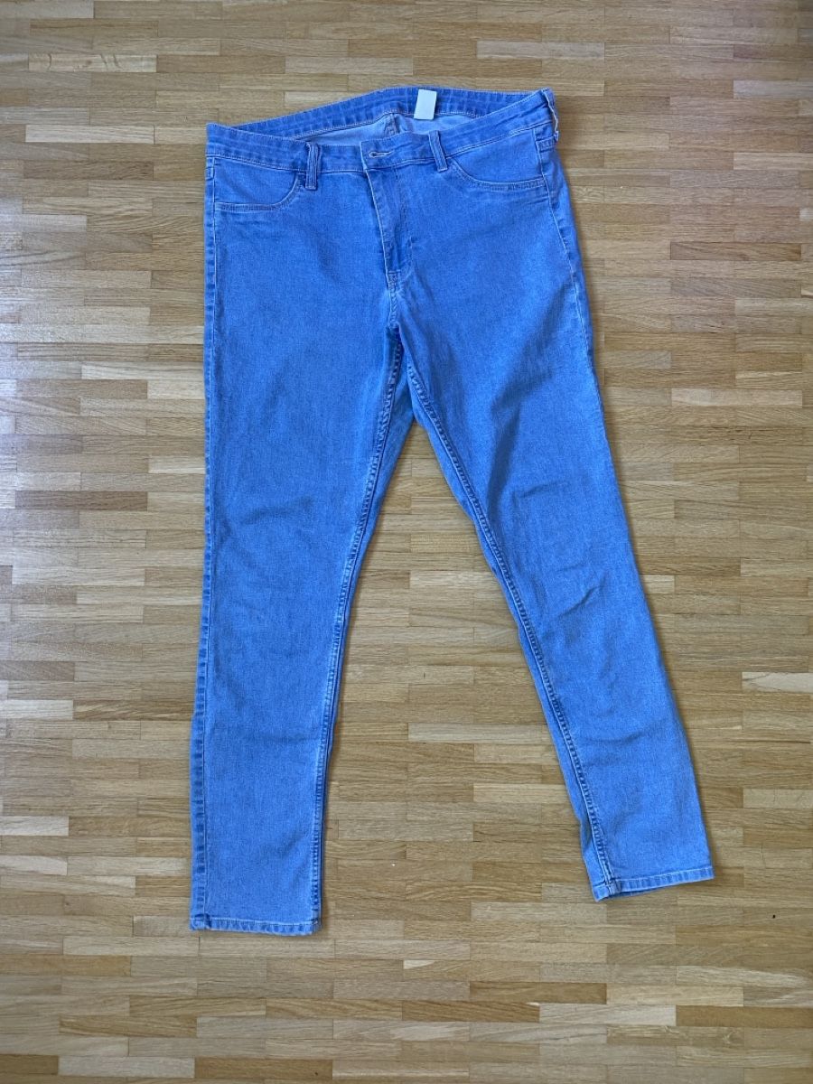 H&M Pantaloni: Hose – Usato da Studen BE venduto da par_f69n