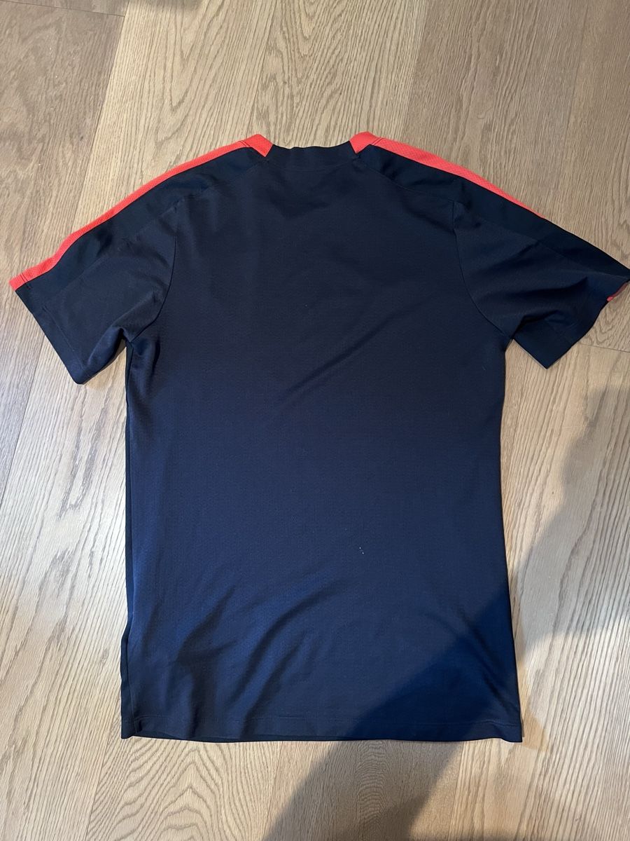 Nike Maillots de corps & Pantalons: Atletico Madrid Trainingsshirt | S-M – D'occasion à Basel par Oloir 5