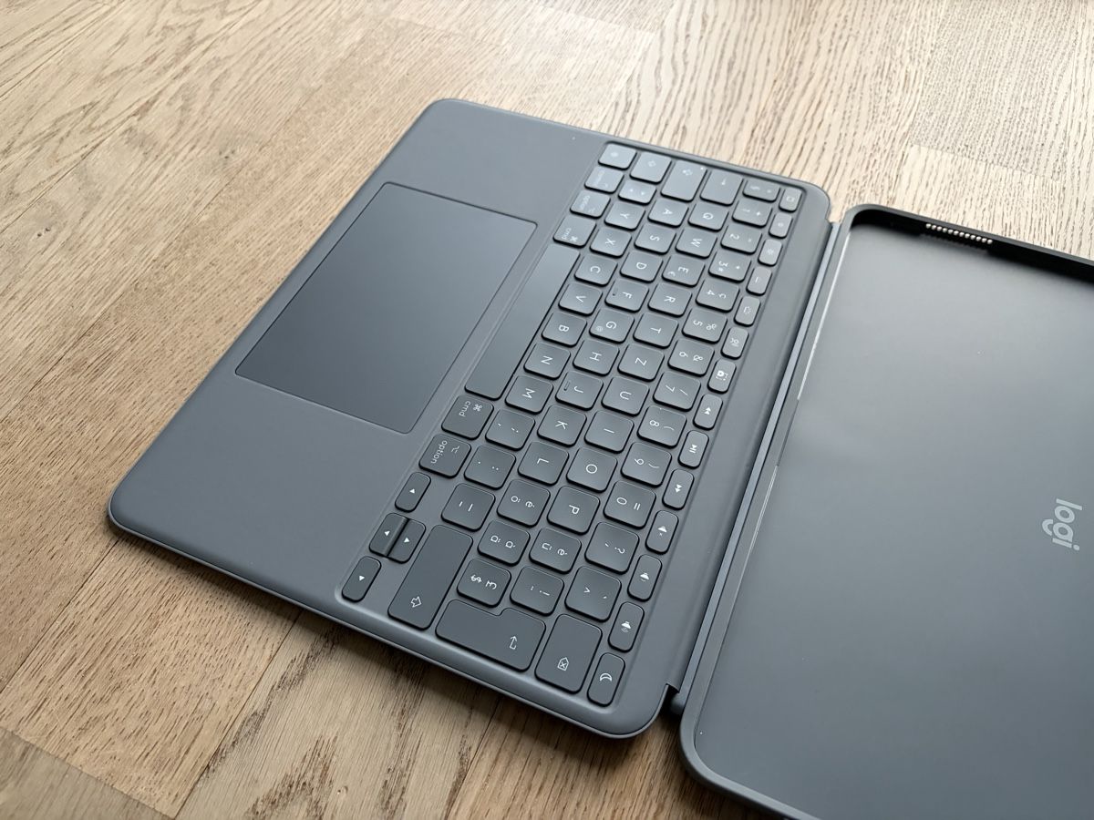 Apple Covers & Taschen: Logitech Combo Touch Case – Neu (gemäss Beschreibung) aus Burgdorf von Laur1nd 2