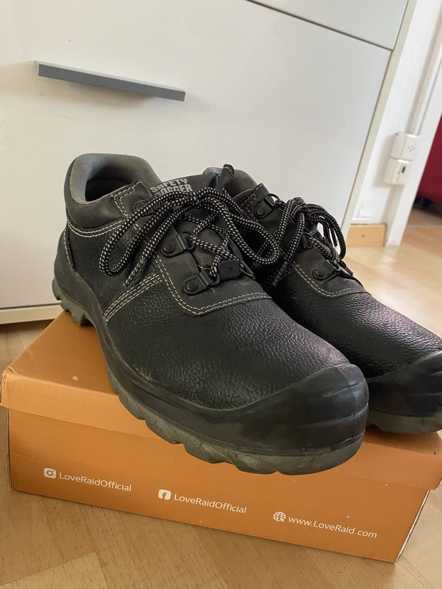 Scarpe da uomo: Arbeits schuhe  – Usato da Neuenhof venduto da teo_rrv9 1