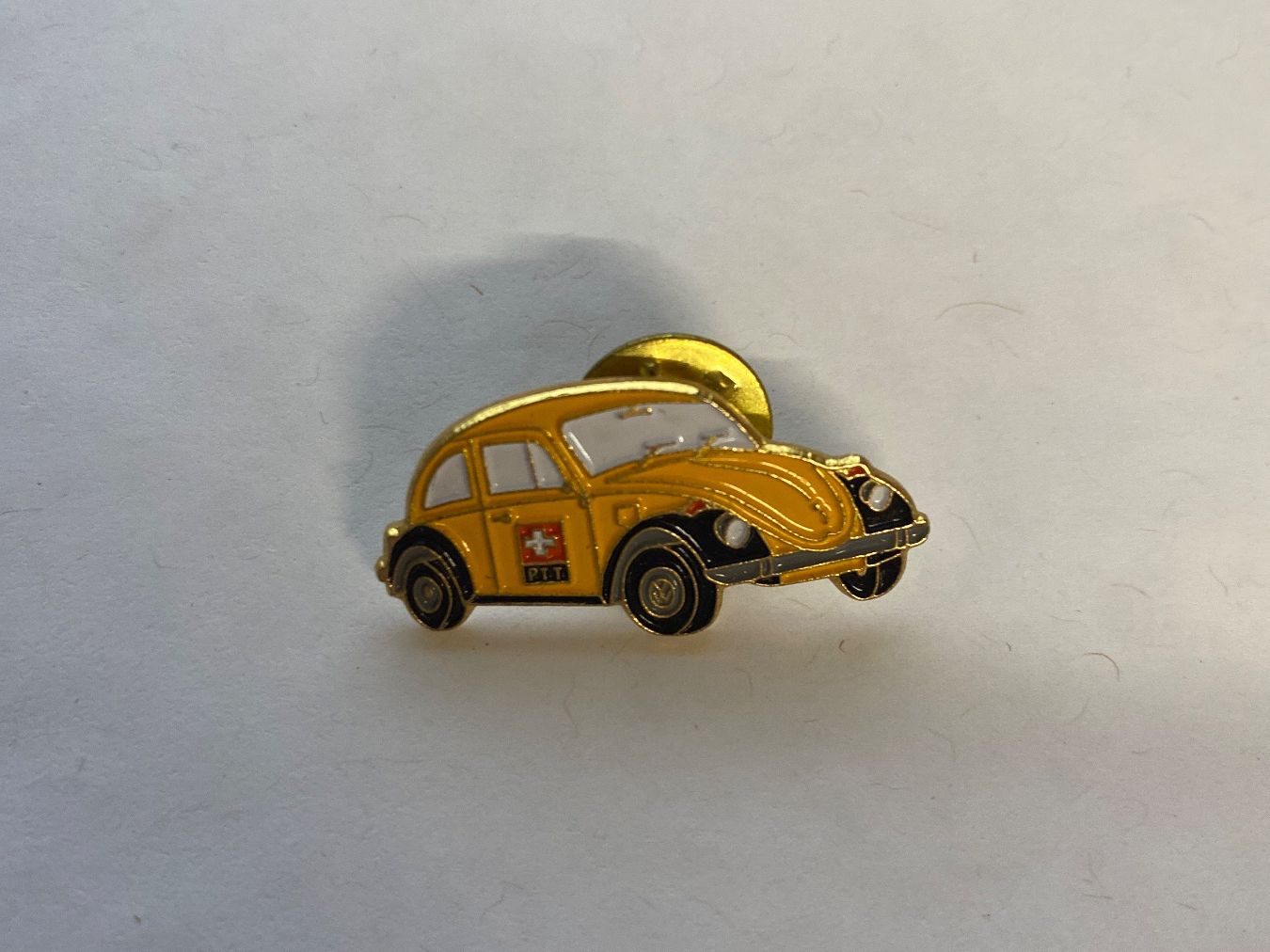 Placchette & Badge: Pin's Coccinelle Jaune poste Suisse - – Nuovo (secondo la descrizione) da Le Brassus venduto da cinema13