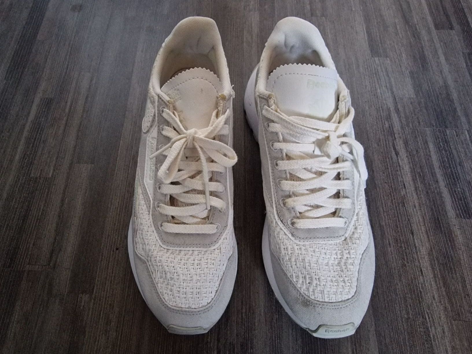 Reebok Scarpe da donna: Reebok Sneaker Damen Gr. 40 weiss – Usato da Koppigen venduto da Kellerfundsachen