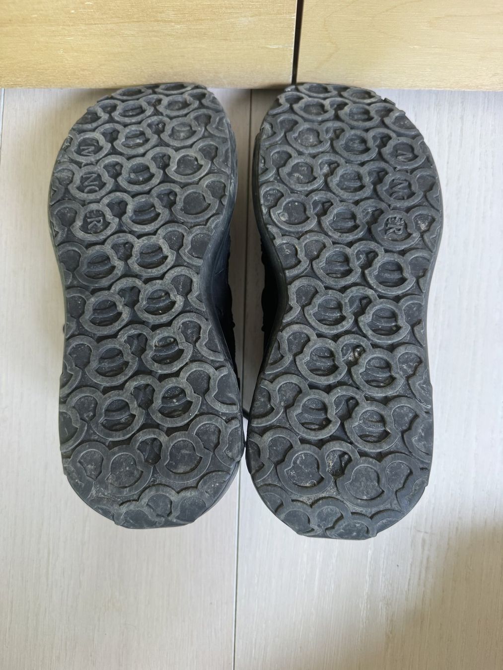 Moncler Herrenschuhe: Baskets Moncler Noires - 42 – Gebraucht aus Vandoeuvres von mathdriving 6