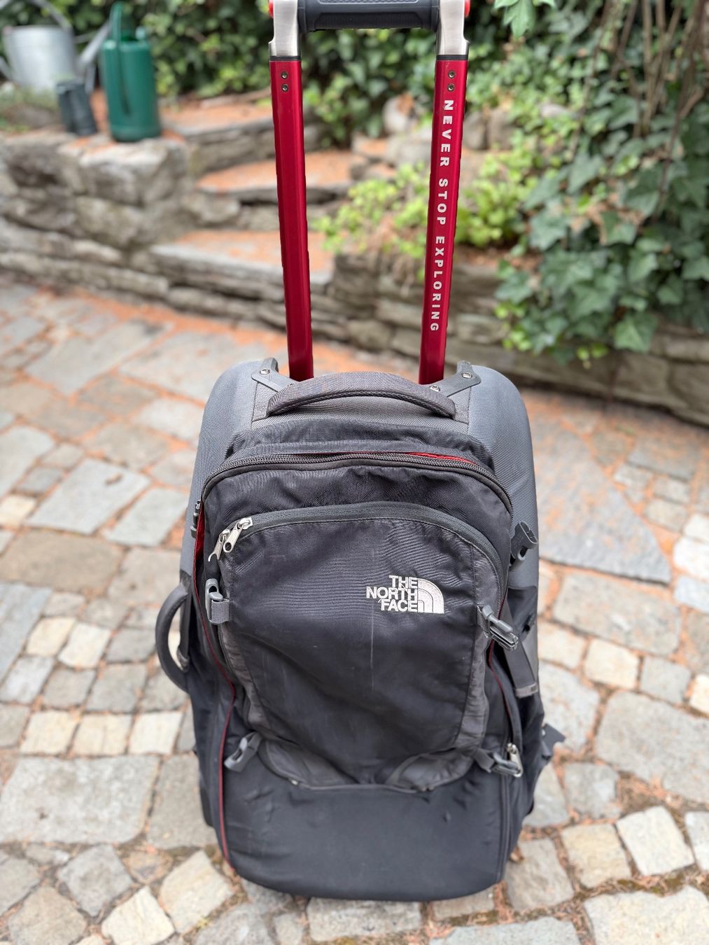 Valises & Sacs: NORTH FACE Rollkoffer mit Tragriemen – D'occasion à Muri b. Bern par samu20