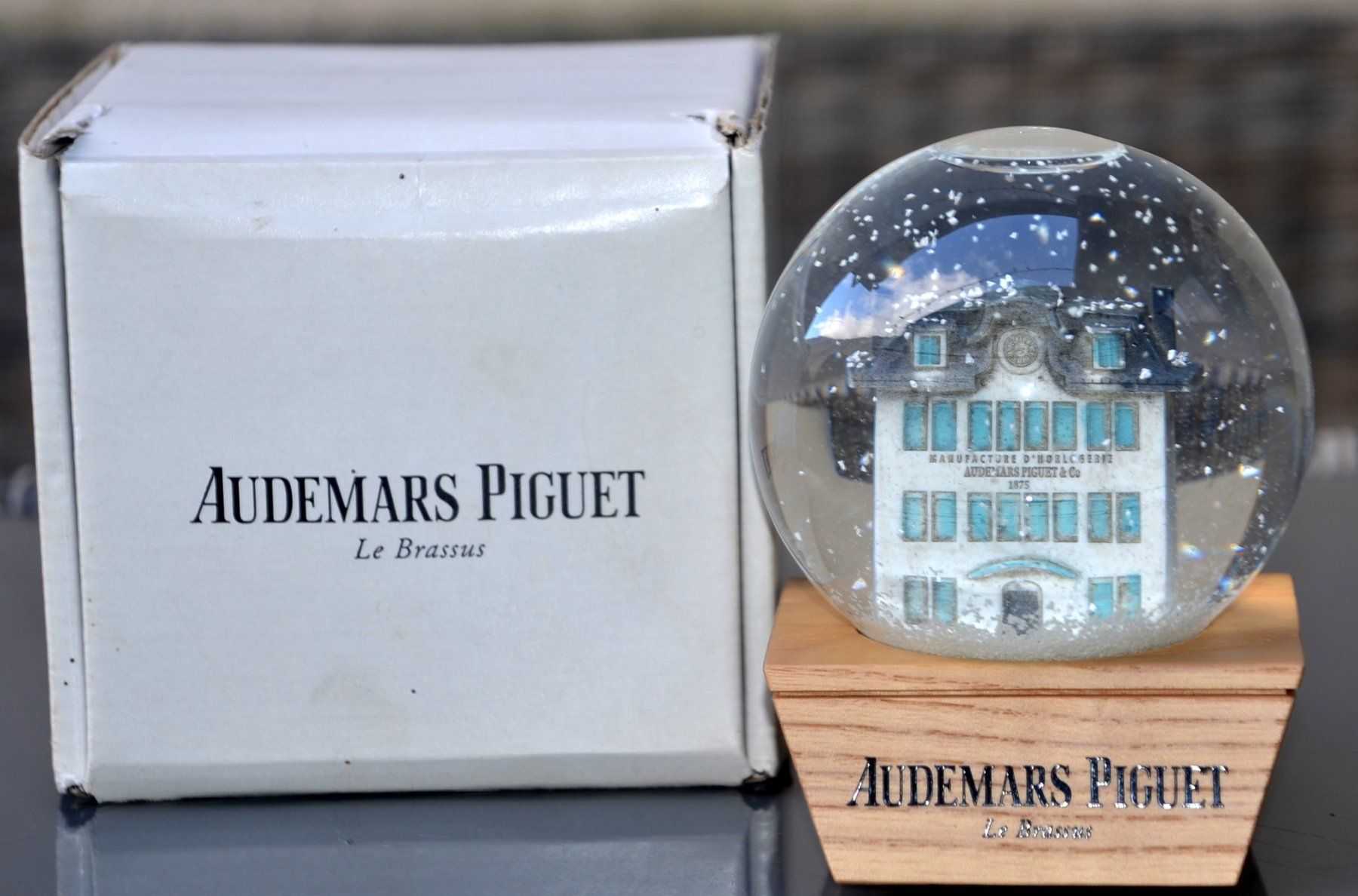 Alle Dekorationen: Audemars Piguet Schneeball / Boule de neige – Gebraucht aus Collonges von Auganien 5