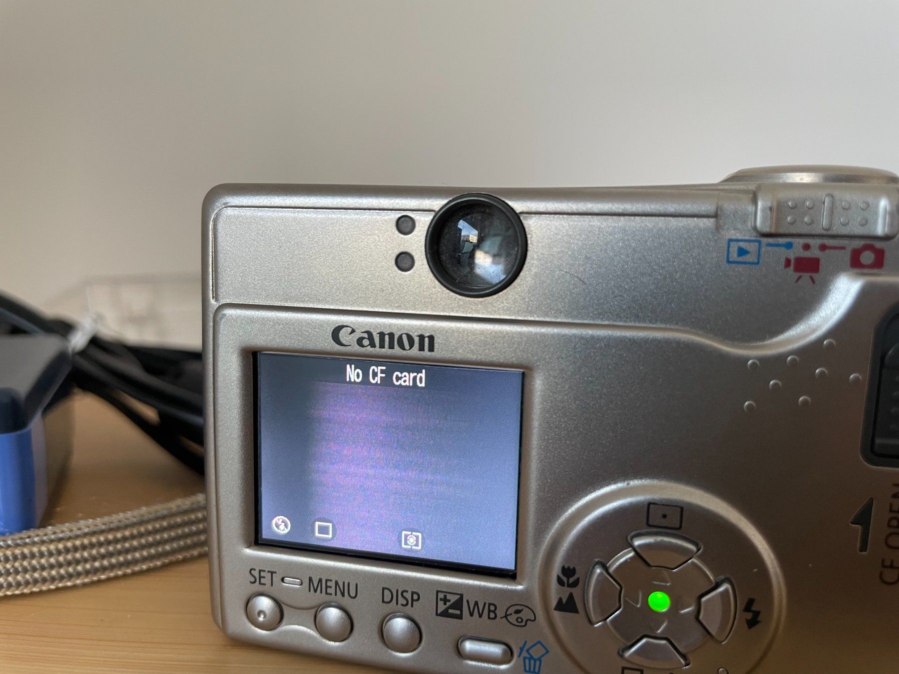Canon Fotocamera: Canon Ixy Digital 320 – Difettoso da Petit Lancy venduto da gil_hr6v 6