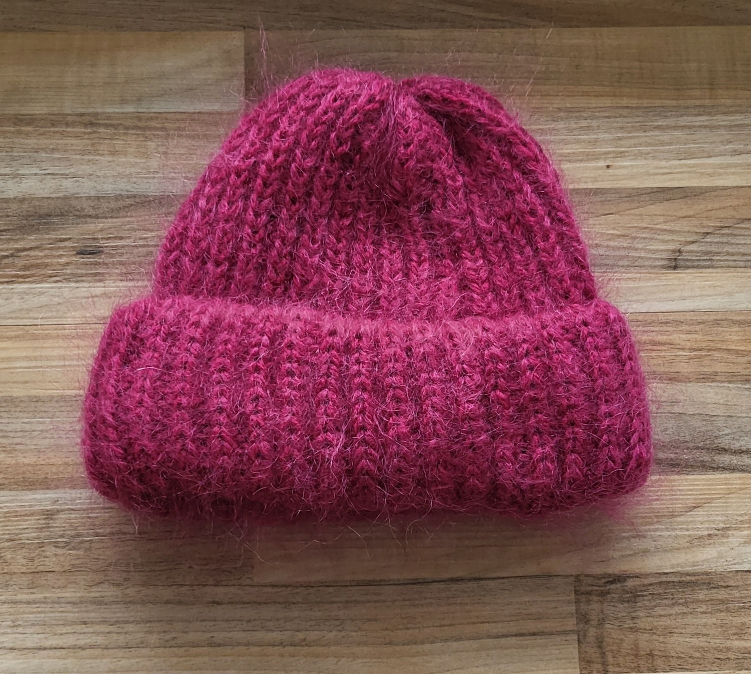 Hüte, Mützen & Caps: Pink Beanie – Gebraucht aus Buchs AG von sxf96