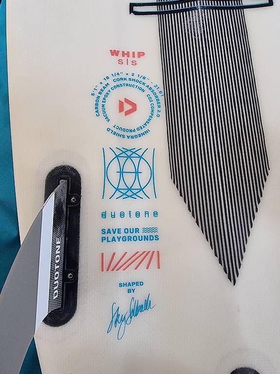 Duotone Tavole da surf e di nuoto: Duotone Whip SLS 5.1 Kite Surfboard – Usato da Chur venduto da Radislis 3