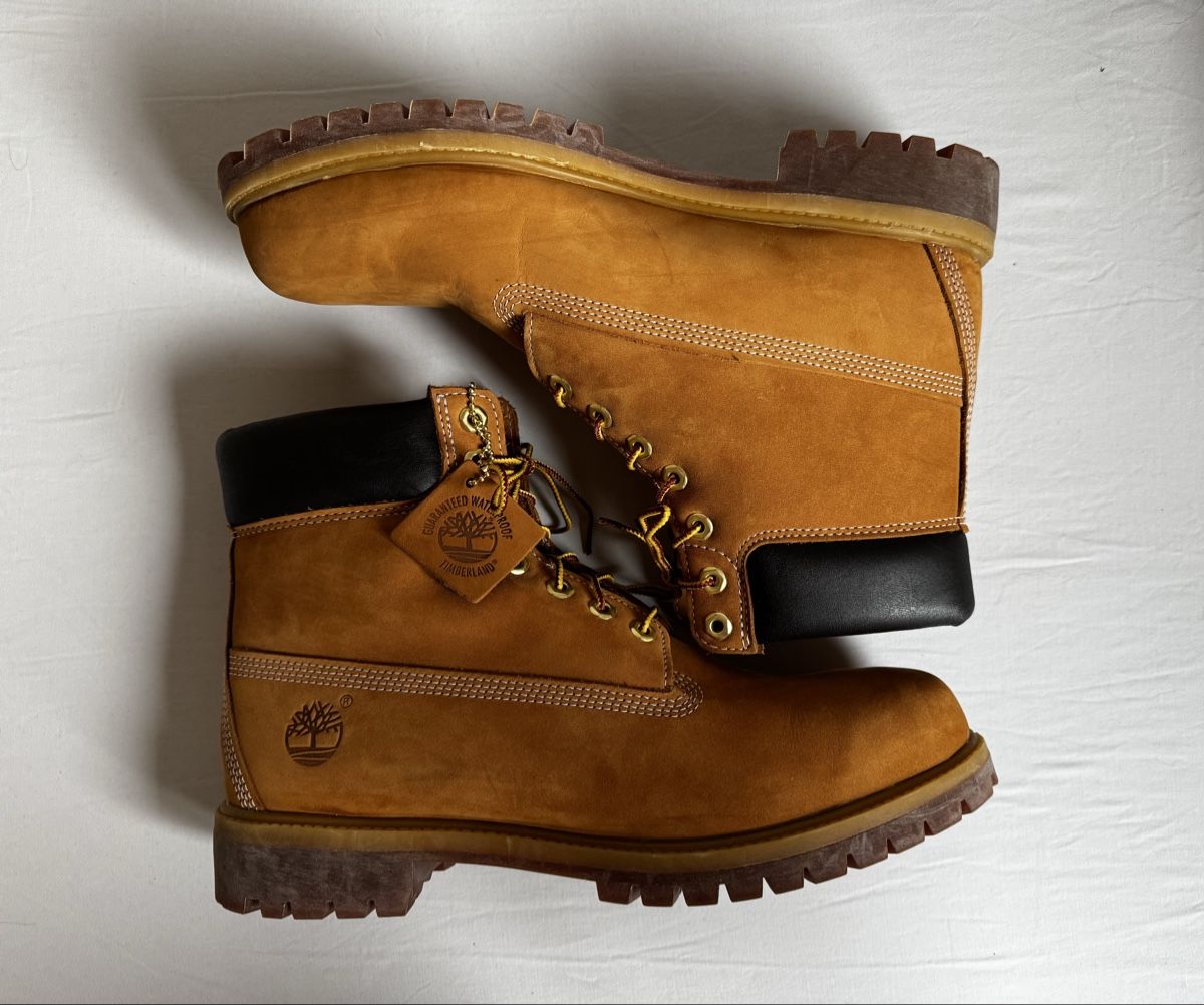 Timberland Scarpe da uomo: Timberland Premium 6 inch Boot, Wheat Nubuck – Nuovo (secondo la descrizione) da Vilters venduto da Sidsel_M 1