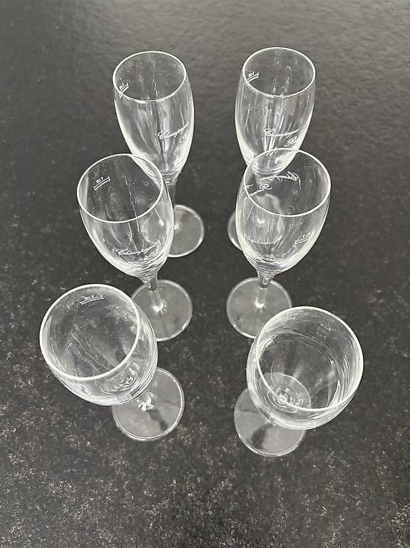 Gläser: 12 Champagnergläser – Gebraucht aus Thun von Globi55