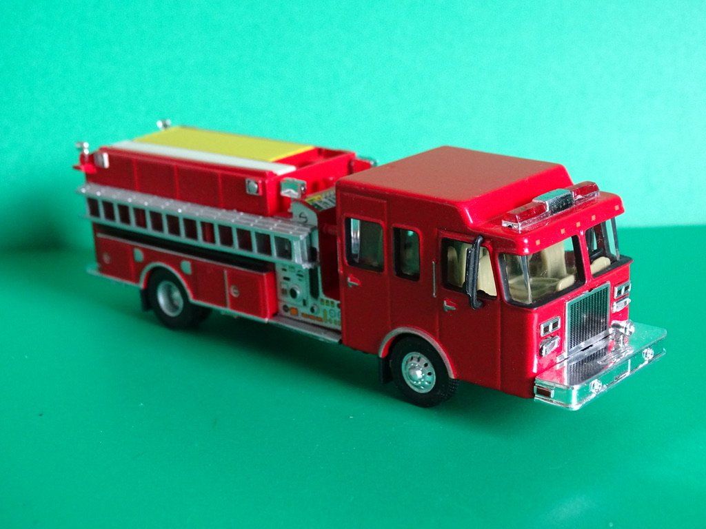 Modellautos: Spartan Gladiator S&S Custom Fire Engine von Boley 1/87 – Gebraucht aus Bretzwil von Meex 1