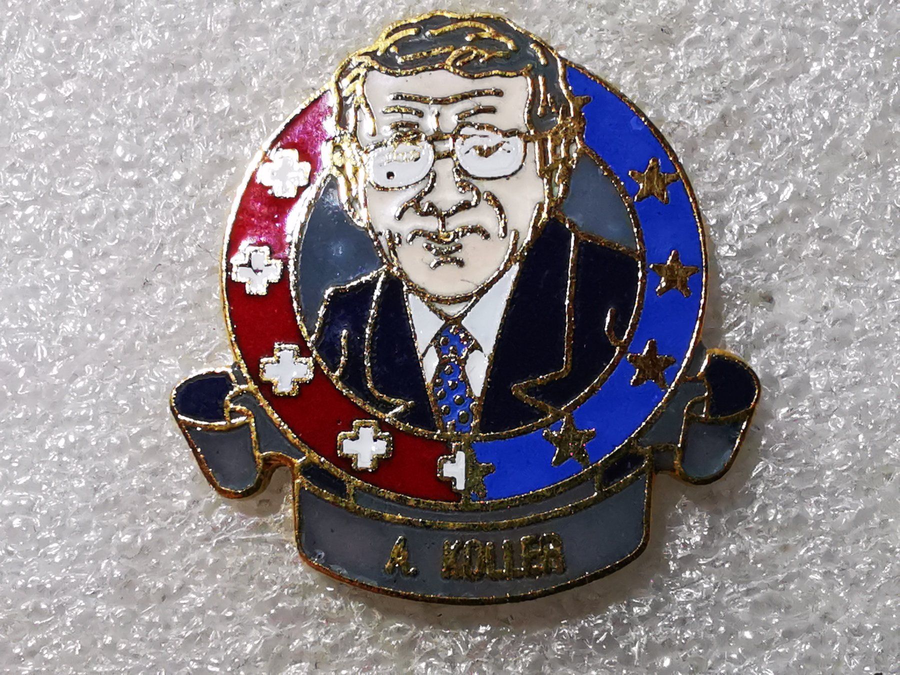 Placchette & Badge: Ansteckpin 62: Bundesrat Arnold Koller – Usato da Oppligen venduto da Pin-Fall-Shop