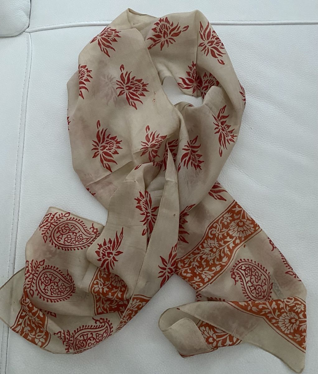 Foulard & Sciarpe: Seiden Schal 🌸 – Usato da Opfikon venduto da Luis144