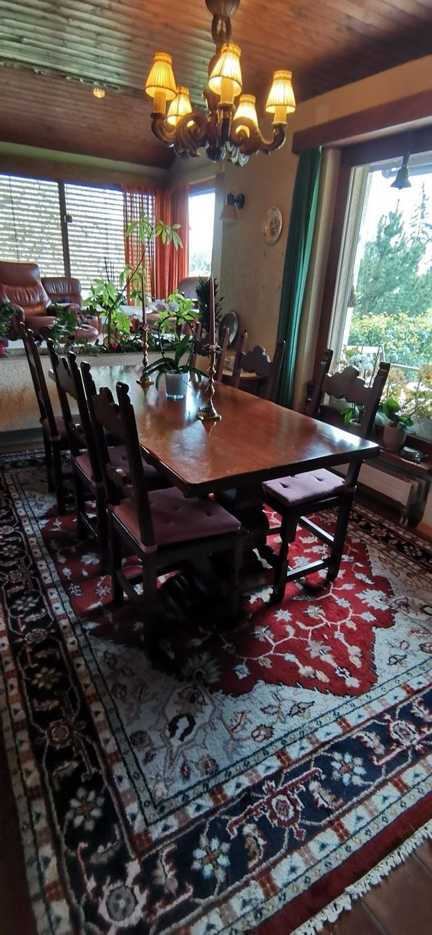 Tischset: Grande table à manger en bois massif + 8 chaises – Gebraucht aus Bern von hakcel
