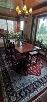 Grande table à manger en bois massif + 8 chaises