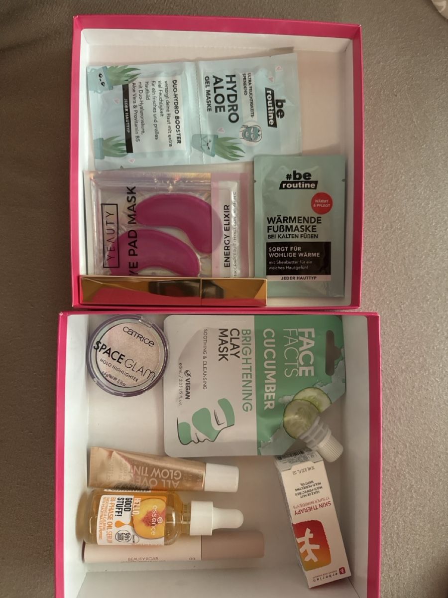 Soins du visage: Pink box - makeup & skincare – Neuf (Voir description) à Reconvilier par cat_7vnz 1