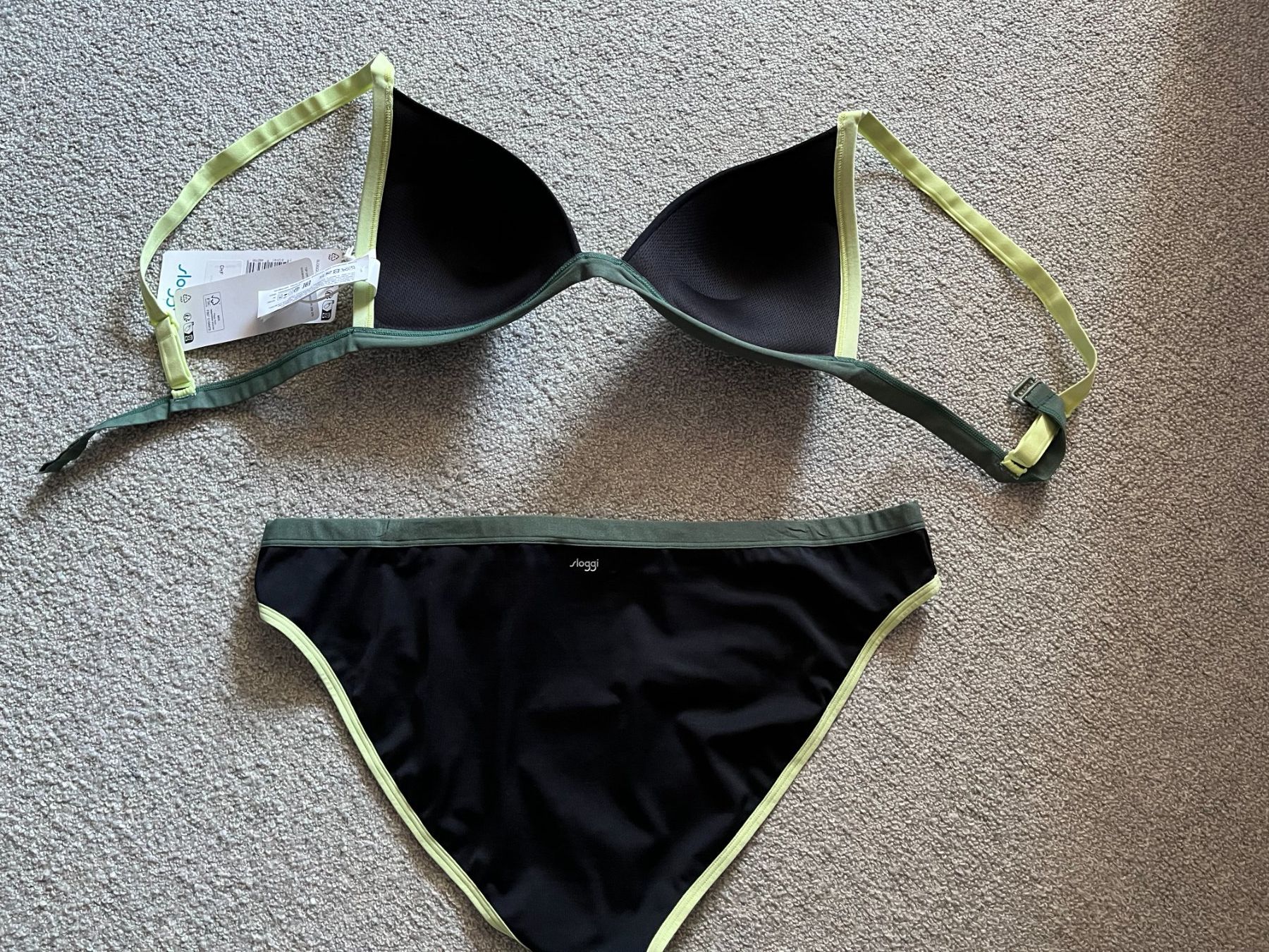 Sloggi Costumi da bagno & Bikini: Bikini SLOGGI S  oder L. Fabrikneu – Nuovo e nell'imballaggio originale da Kleindöttingen venduto da nev_tn7c 5